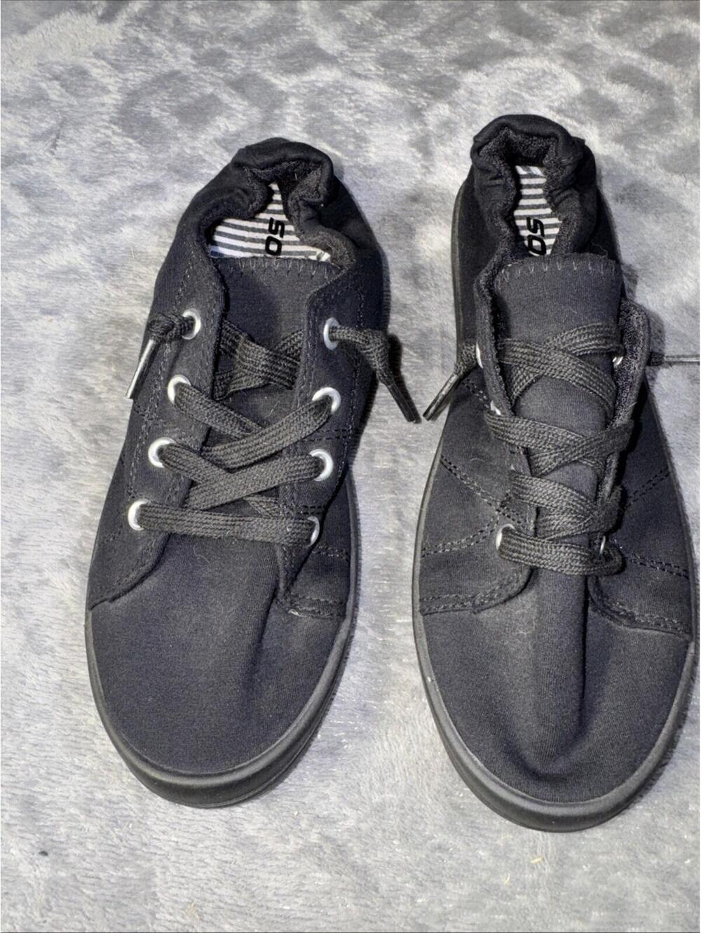 Soda Canvas Slip on Flat Sneakers Womens Size 7.5 Black Lace Up Casual Preppy